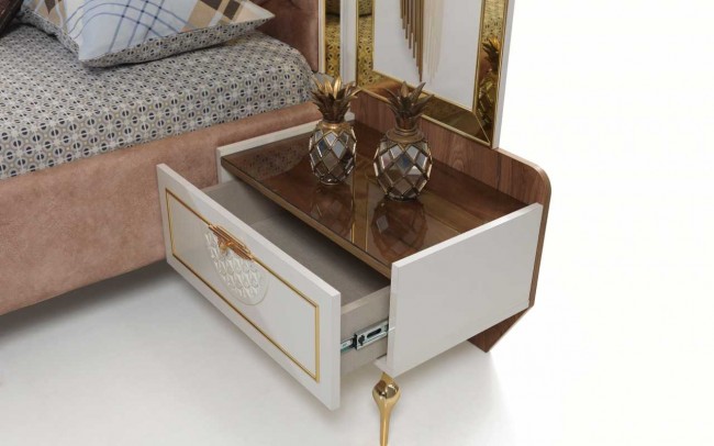 İpek Komodin İpek Komodin